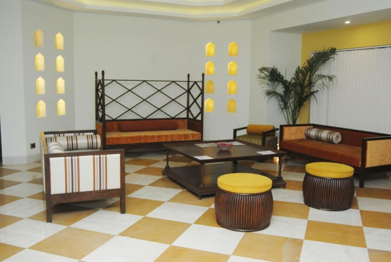 Hotel Abigail Goradia'S Shirdi Exterior photo