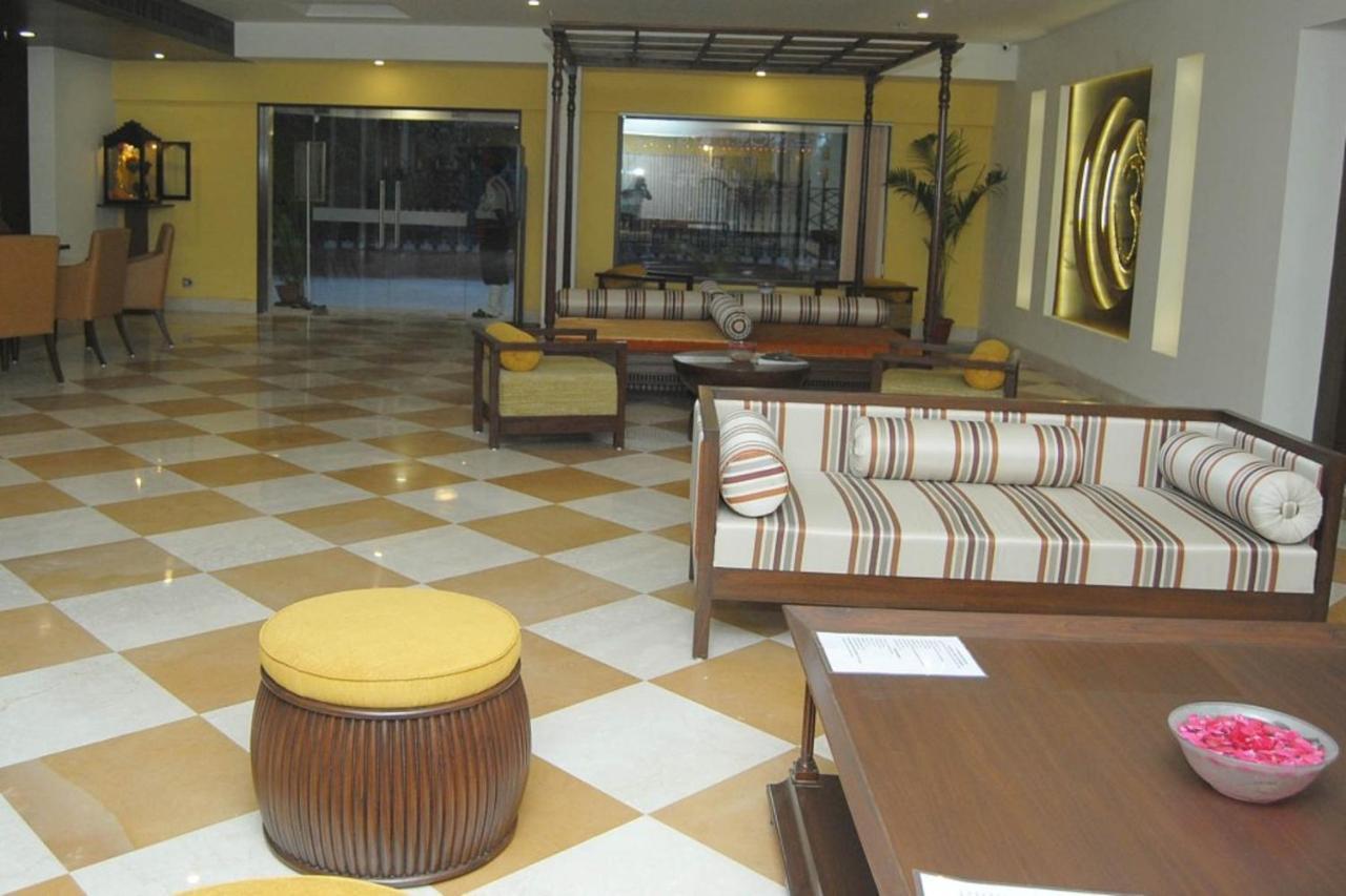 Hotel Abigail Goradia'S Shirdi Exterior photo