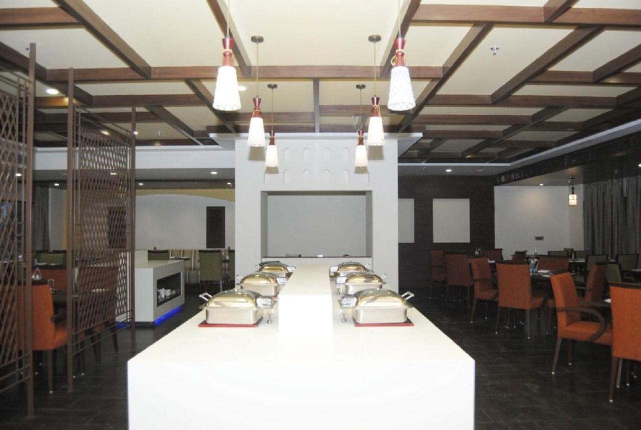 Hotel Abigail Goradia'S Shirdi Exterior photo