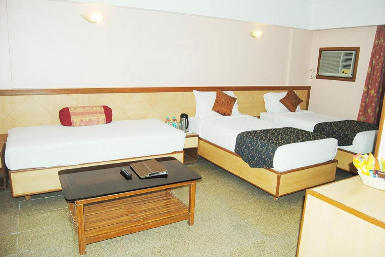 Hotel Abigail Goradia'S Shirdi Exterior photo