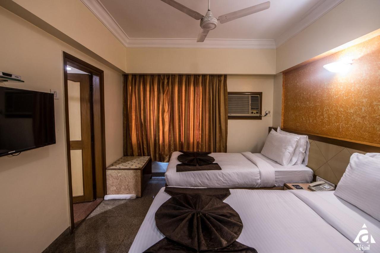 Hotel Abigail Goradia'S Shirdi Exterior photo