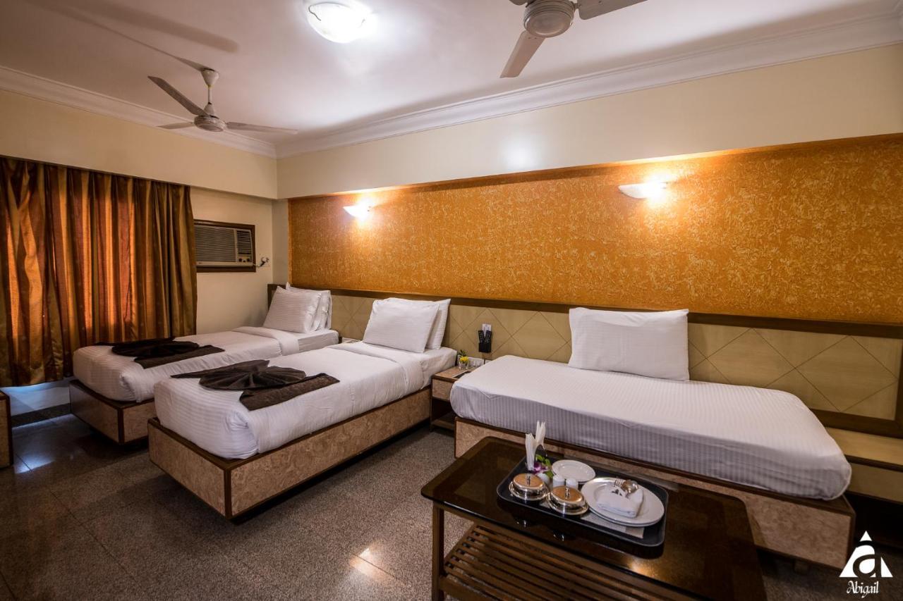 Hotel Abigail Goradia'S Shirdi Exterior photo