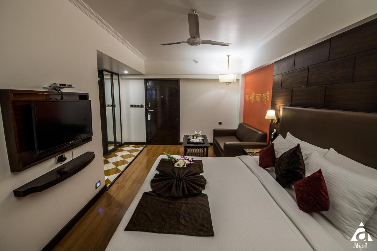 Hotel Abigail Goradia'S Shirdi Exterior photo