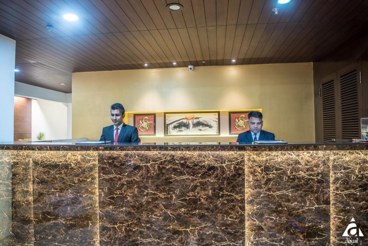 Hotel Abigail Goradia'S Shirdi Exterior photo